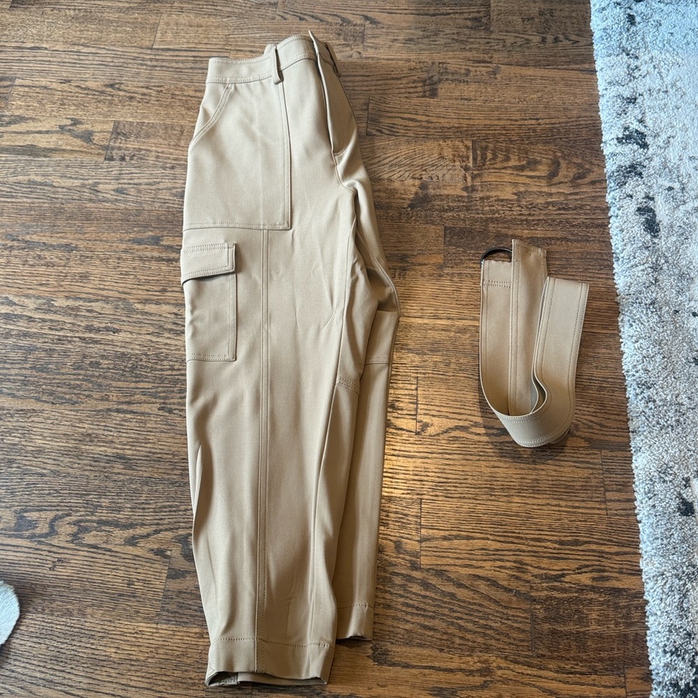 Banana Republic Cargo Pants - Picture 9 of 9